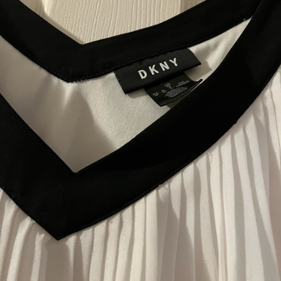 Top white - Picture 2 of 3